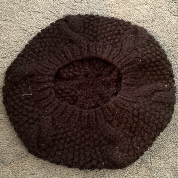 Beret - Picture 2 of 2